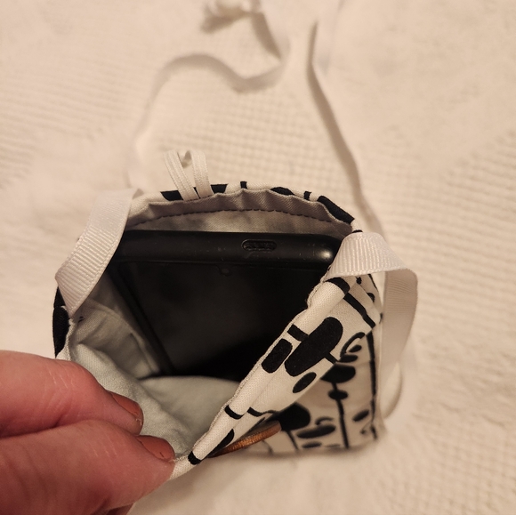 Handmade crossbody Cirles & Lines themed Cell Phone Bag - Picture 5 of 5